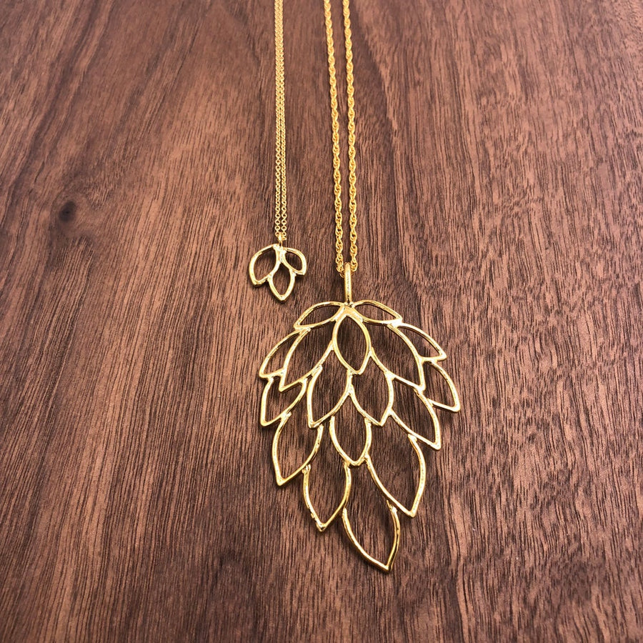 mini lotus necklace