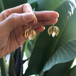 Caged petal earrings with drop stone